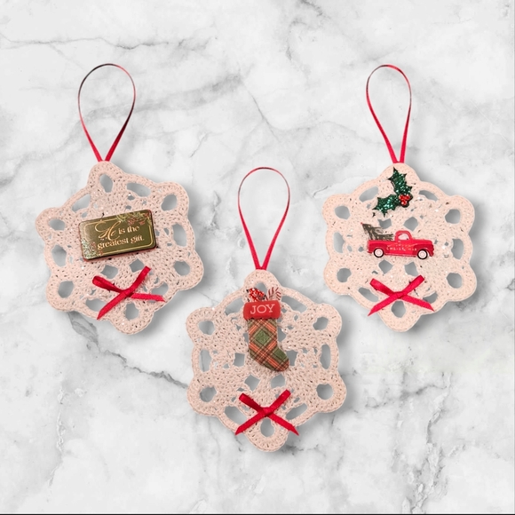 Ornaments Crochet Doily Wreaths Set of 3, Christmas Stocking, Vintage Truck, - Picture 2 of 9